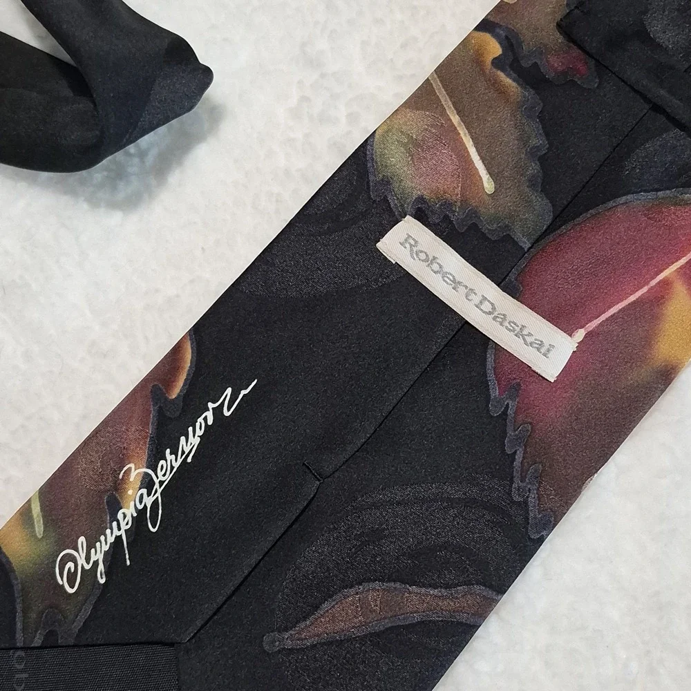 Robert Daskal Silk Tie Olympia Zernovaya Black Purple Gold Leaf Design 58